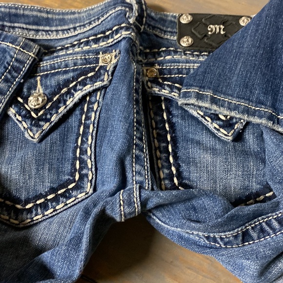 Miss me size 27 skinny jeans. - Picture 11 of 13